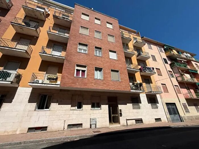 Appartamento trilocale in vendita in Via Vinzaglio, Alessandria