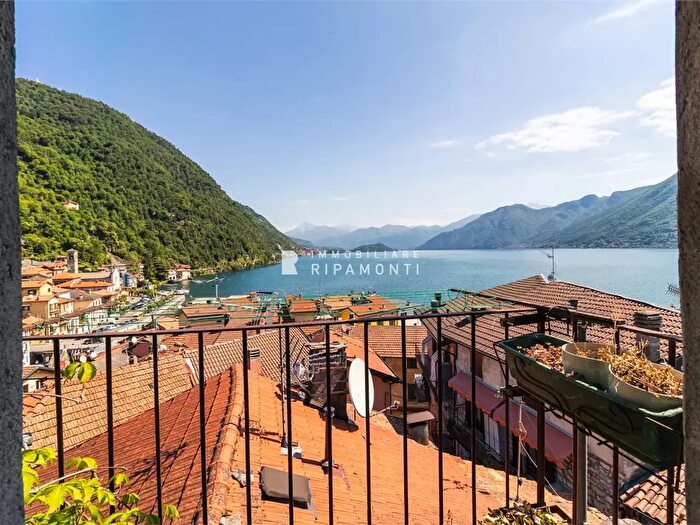 Casa con 6 locali in vendita in Vicolo Mulini, Argegno