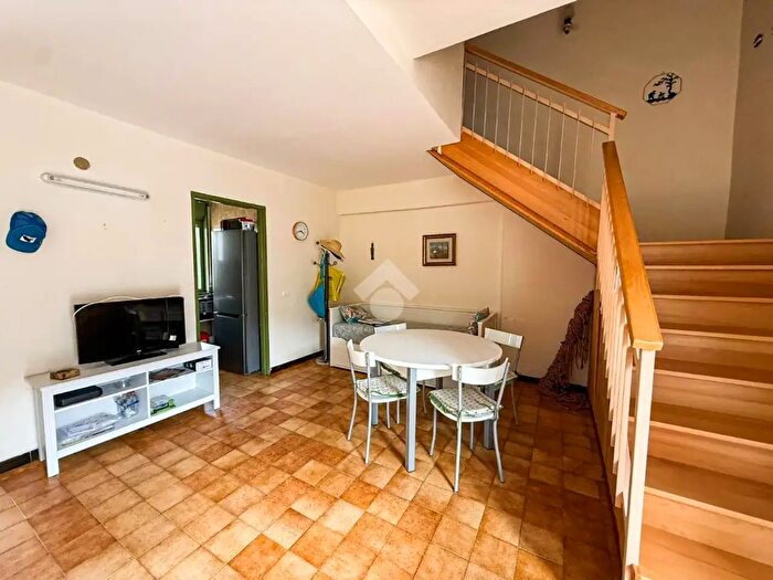 Appartamento trilocale in vendita in Baia degli Aranci, Falconara Albanese