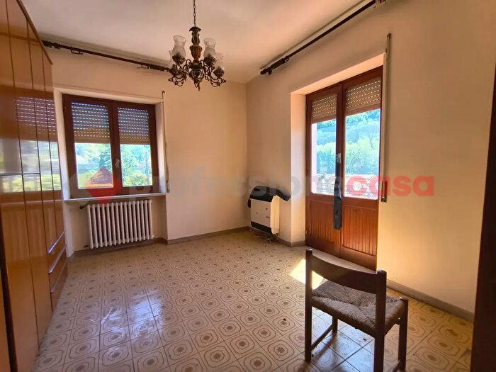 Appartamento con 5 locali in vendita in Via Nazareth, Isola Del Liri