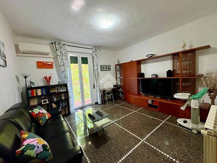 Appartamento quadrilocale in vendita in Via Guido Agosti, Genova