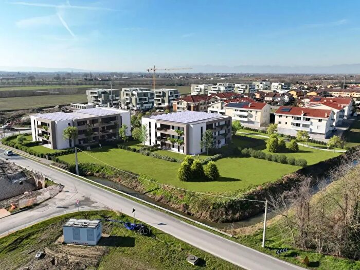 Appartamento quadrilocale in vendita in Via Don Luigi Rimano, Limena