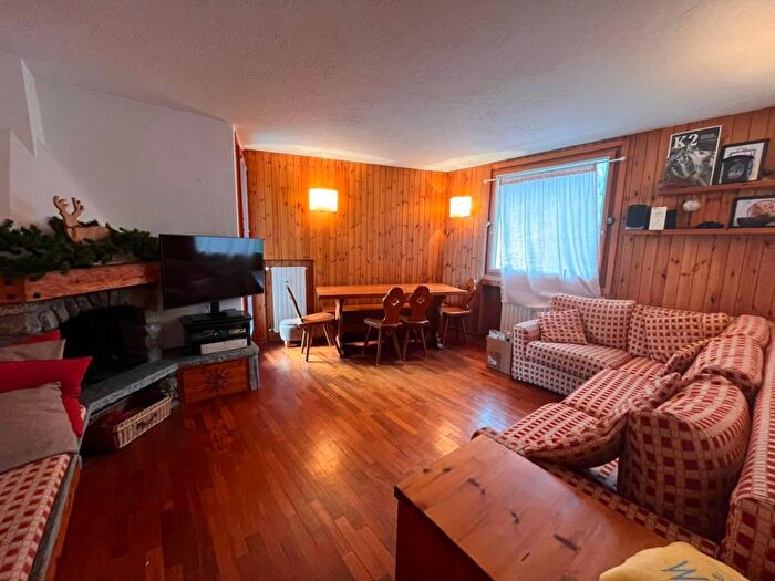 Appartamento quadrilocale in affitto in Via Regionale, Centro, Courmayeur