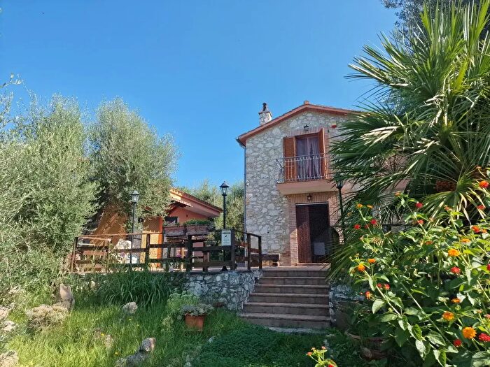 Casa con 5 locali in vendita in Strada di Palliccio, Amelia