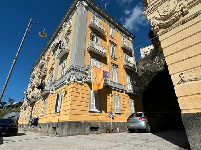 Appartamento trilocale in vendita in Via Vallone Mandria, Pozzuoli