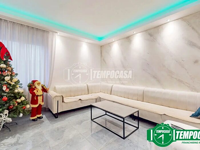 Appartamento trilocale in vendita in Via Montegrappa, Alessandria