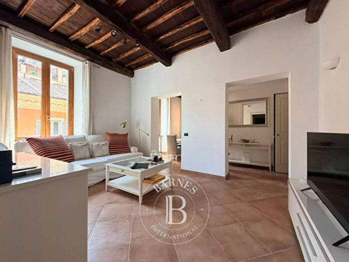 Appartamento trilocale in affitto in Via di Parione, Piazza Navona, Roma