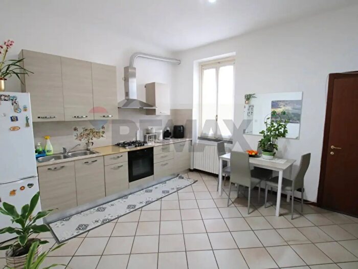 Appartamento bilocale in vendita in Corso della Vittoria, Caronno Pertusella