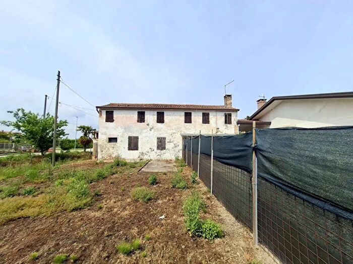 Casa con 5 locali in vendita in Via Rovere, Masera' Di Padova