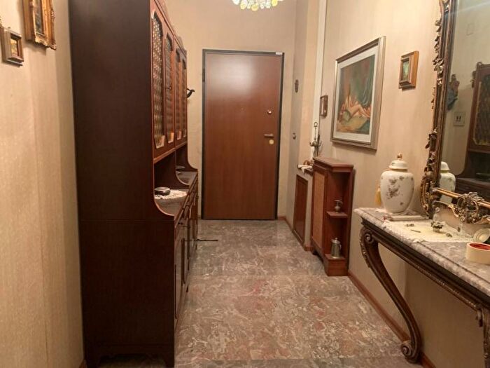 Appartamento con 5 locali in vendita in Viale Aldo Moro, Reggio Calabria