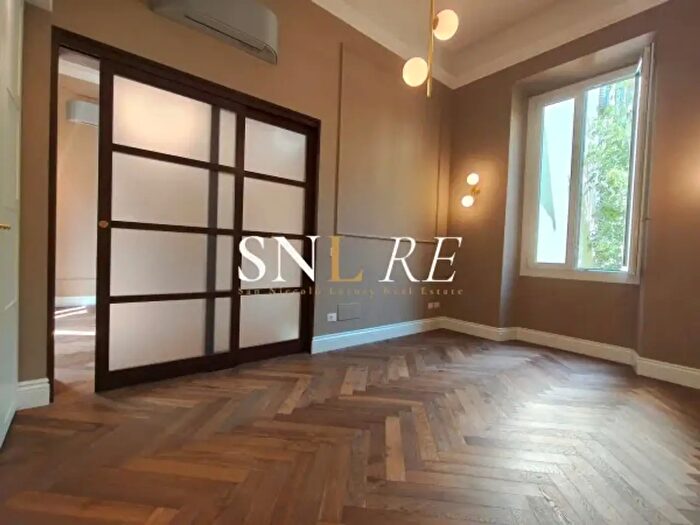Appartamento bilocale in vendita in Via Lorenzo Il Magnifico, Firenze