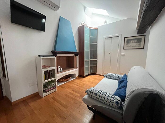 Casa bilocale in affitto in Via Mercanti, Quadrilatero Romano, Torino