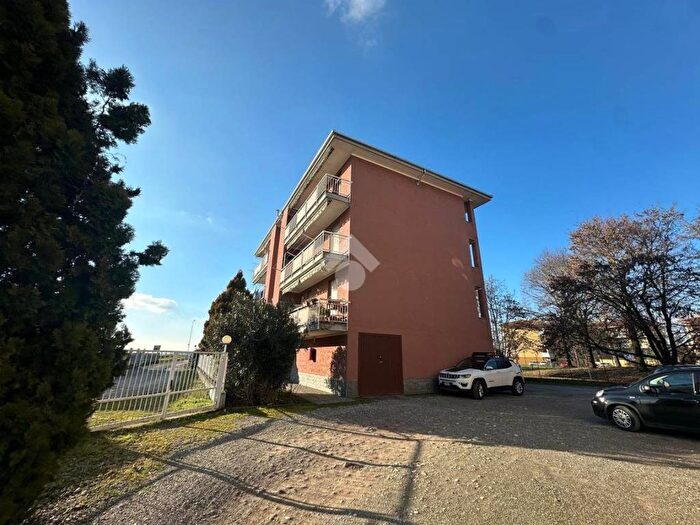 Appartamento quadrilocale in affitto in Via Pier Lombardo, Lumellogno Pagliate, Novara