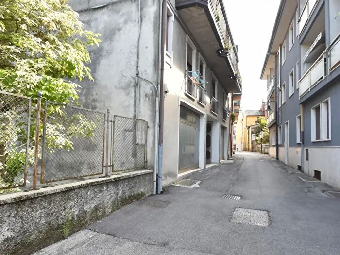 Appartamento trilocale in vendita in Via Crocifissa di Rosa, Bussolengo