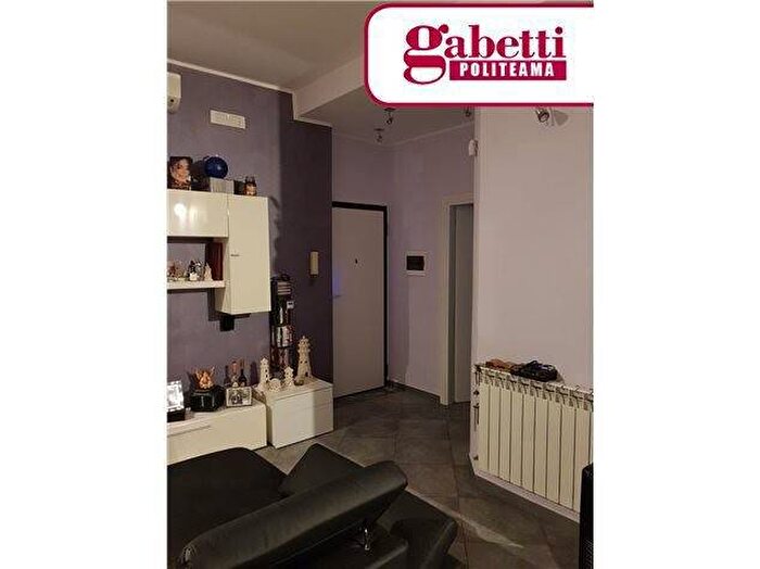 Appartamento trilocale in affitto in Via Porta Carini, Zisa, Palermo