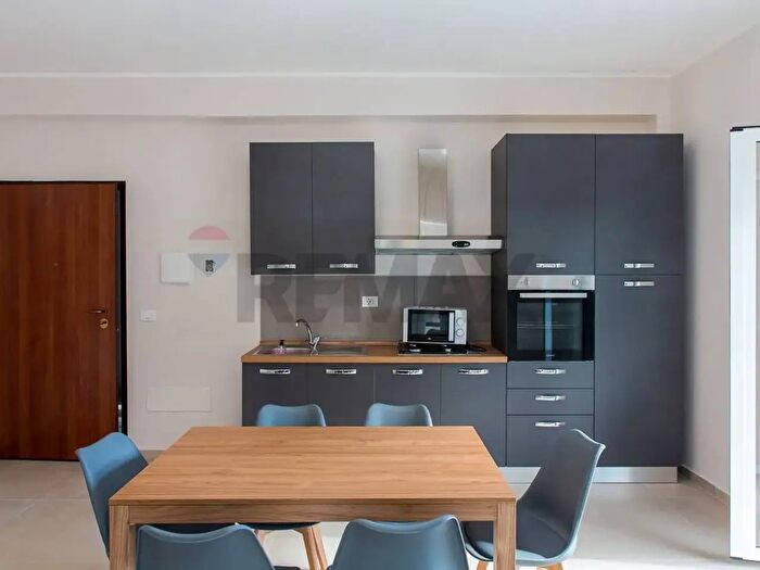 Appartamento con 6 locali in affitto in Via Sebastiano Catania, Catania