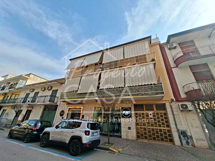 Appartamento trilocale in affitto in Via Ercole Cantone, Piazza Primavera Passariello, Pomigliano dArco