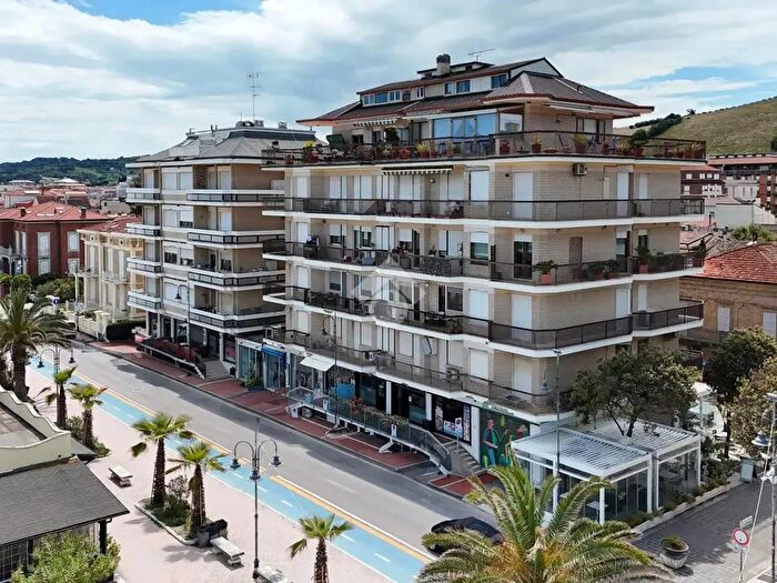 Appartamento quadrilocale in vendita in Via Nazario Sauro, Porto San Giorgio