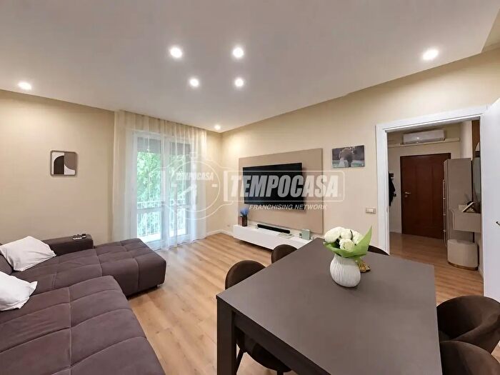 Appartamento trilocale in vendita in Via San Ildefonso, Carpi