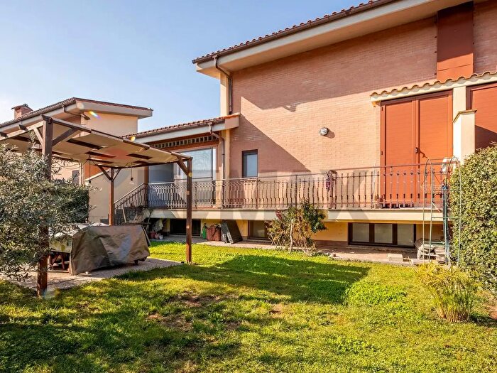 Casa quadrilocale in vendita in Via Guglielmo Cappa, Roma