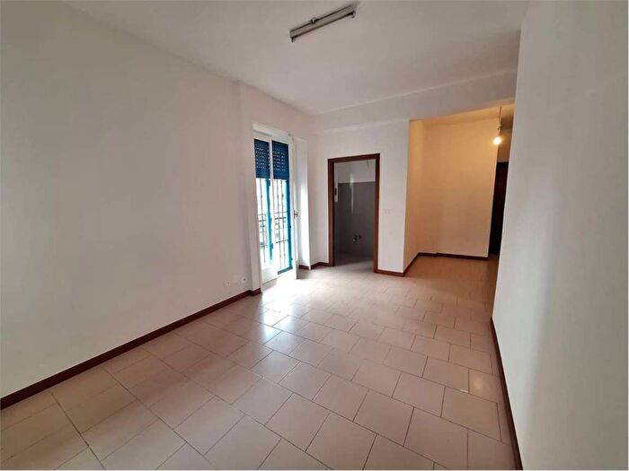 Appartamento bilocale in affitto in via dei Tulipani, Giambellino, Milano