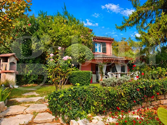 Casa con 5 locali in vendita in Via Rimembranze Snc, Amelia