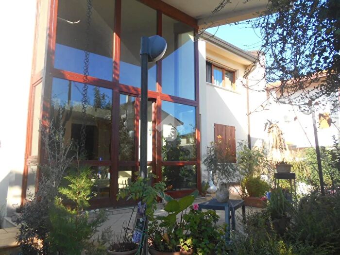 Casa con 6 locali in vendita in Via Fiume, Comacchio