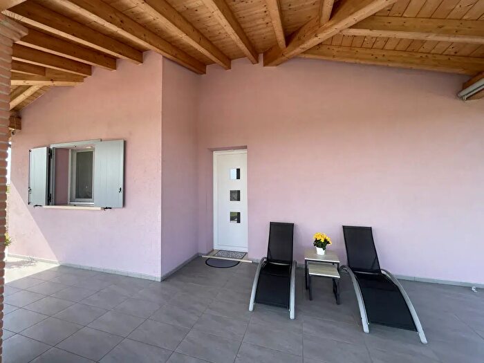 Casa quadrilocale in vendita in Serravalle A Po