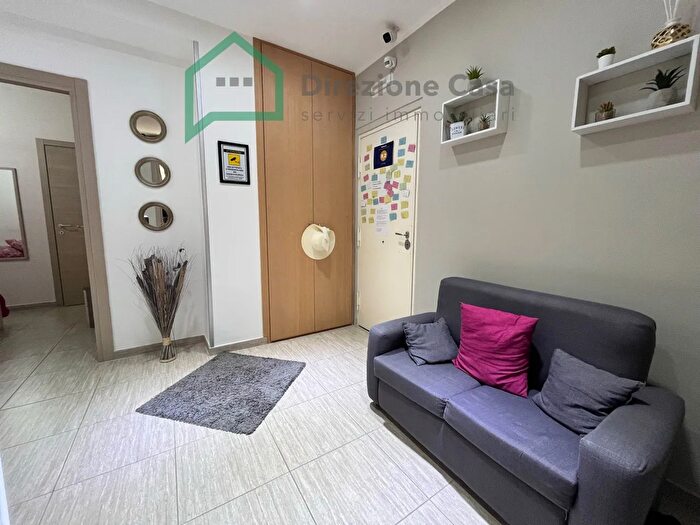 Appartamento trilocale in vendita in Strettola SantAnna alle Paludi, Napoli