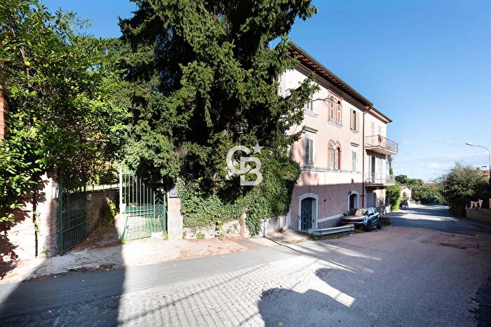 Appartamento con 5 locali in vendita in Via Paternocchio, Montefiascone