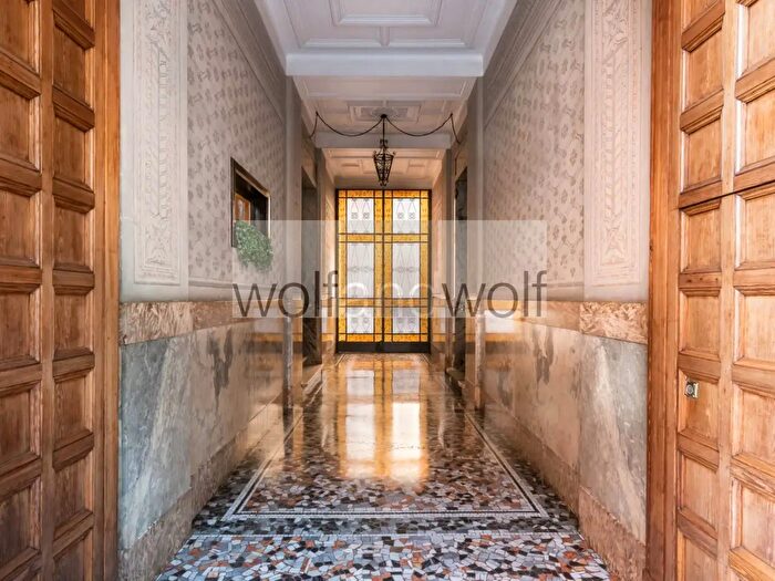Appartamento trilocale in affitto in Via Emilio Visconti Venosta, Milano