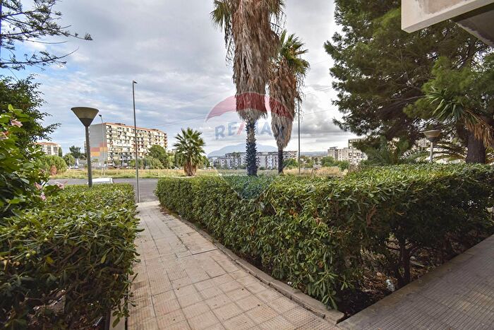 Appartamento quadrilocale in vendita in Viale Moncada, Catania
