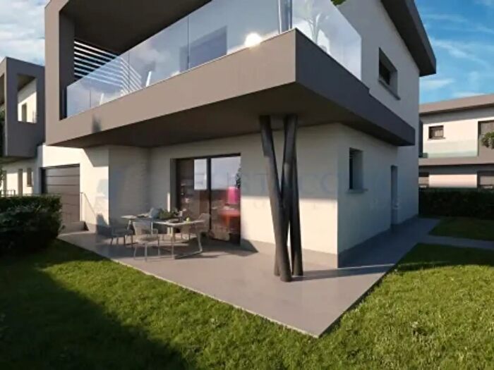 Casa quadrilocale in vendita in Via Udine, Treviolo