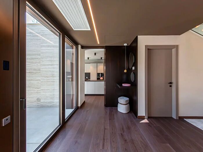 Casa quadrilocale in vendita in Via Edmondo De Amicis, Burago Di Molgora