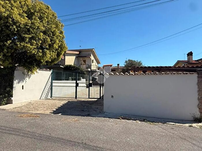 Appartamento trilocale in affitto in Via degli Eucalipti, Anguillara Sabazia