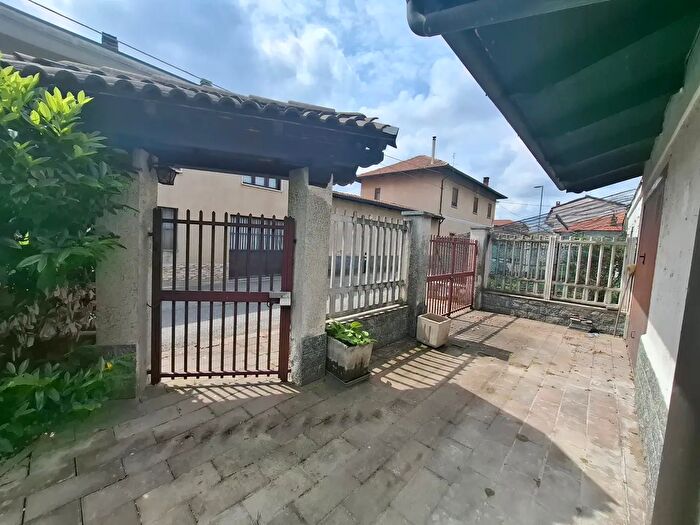 Case in Vendita e in Affitto - 3
