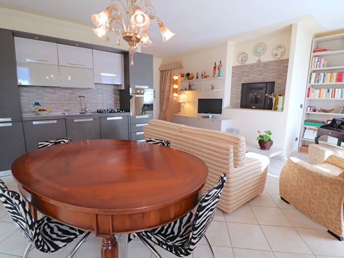 Appartamento trilocale in vendita in Siena in Periferia Nord Belriguardo, Siena