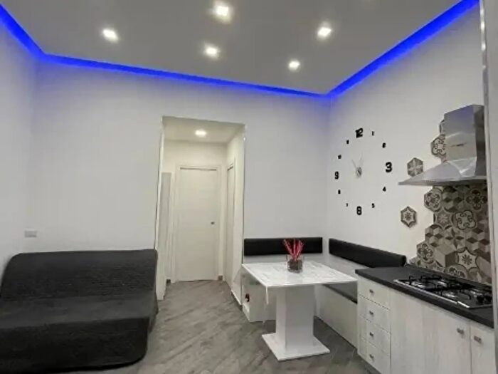 Appartamento bilocale in affitto in Via Antonio Genovesi, Napoli