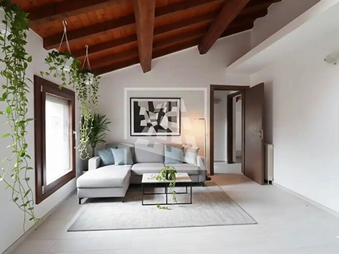 Appartamento trilocale in vendita in Via Cisalpina, Reggio Emilia