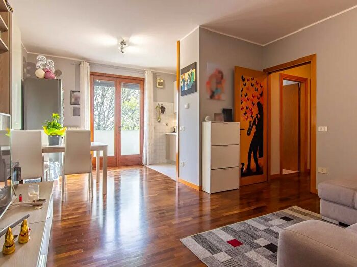 Appartamento trilocale in vendita in Via Montà, Padova