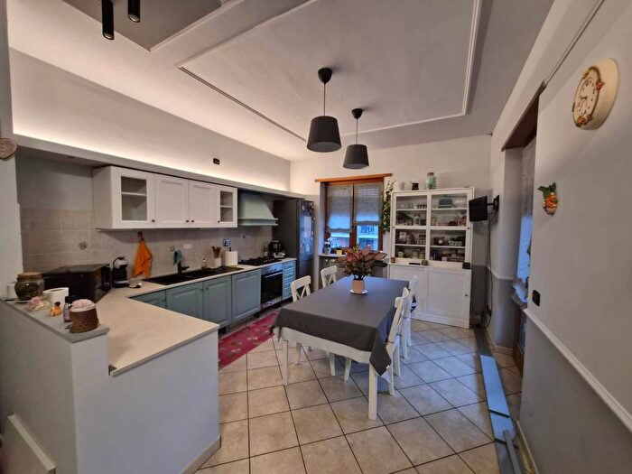 Appartamento trilocale in affitto in Via Dante, Genola