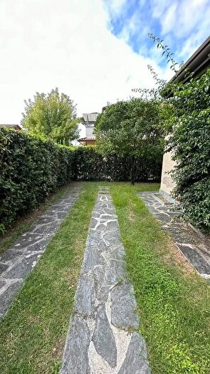 Casa quadrilocale in vendita in Via Ammiraglio Morin a, Forte Dei Marmi