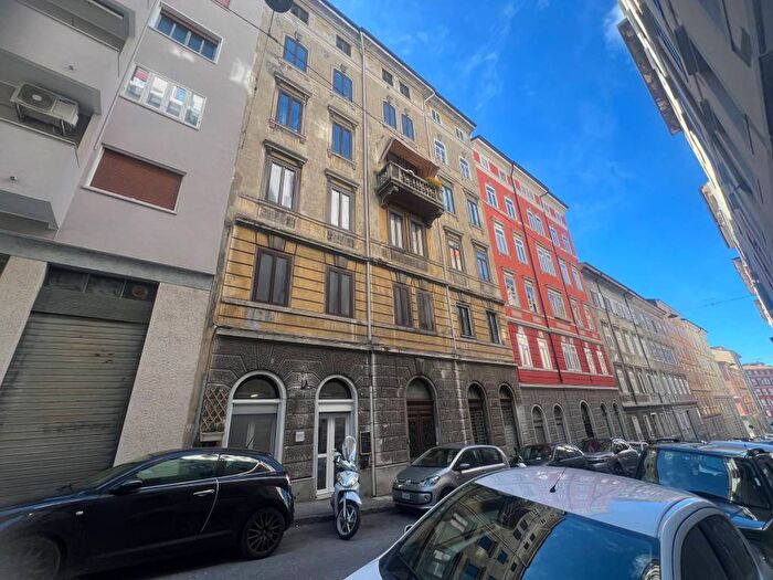 Appartamento trilocale in affitto in Via Vittorio Alfieri, Largo Barriera Ospedale Maggiore, Trieste