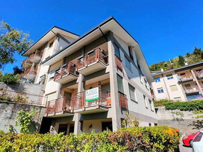 Appartamento quadrilocale in vendita in Via delle Betulle, Aosta