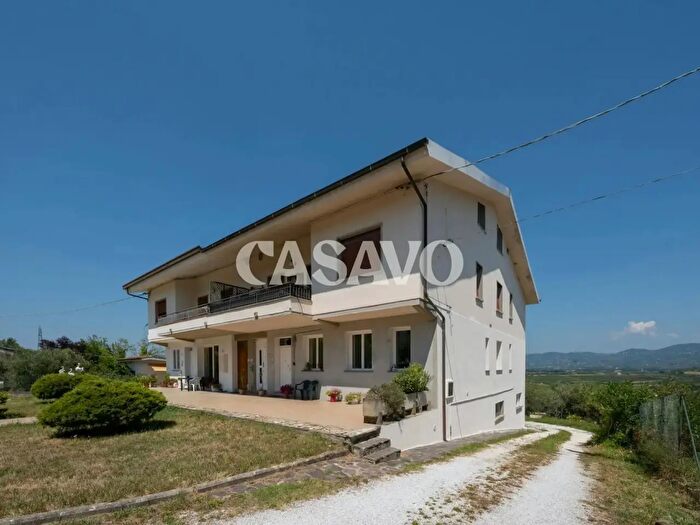 Casa con 7 locali in vendita in Via Cerretana, Vinci