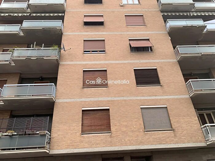 Appartamento con 6 locali in vendita in Via Jacopone da Todi, Perugia