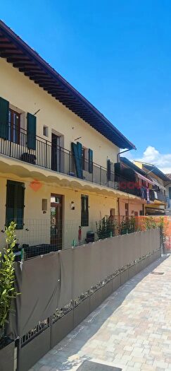 Appartamento con 5 locali in vendita in Via Martiri, Campi Bisenzio