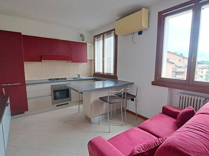 Appartamento bilocale in affitto in Via Lombardia, San Leonardo, Parma