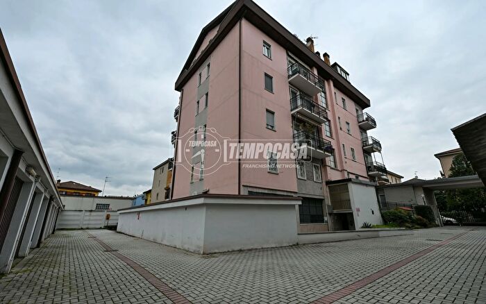 Appartamento bilocale in vendita in Via Mazzini, Segrate