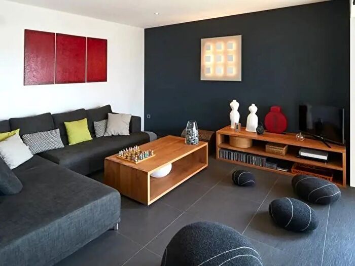 Appartamento trilocale in vendita in Via Padova, Milano